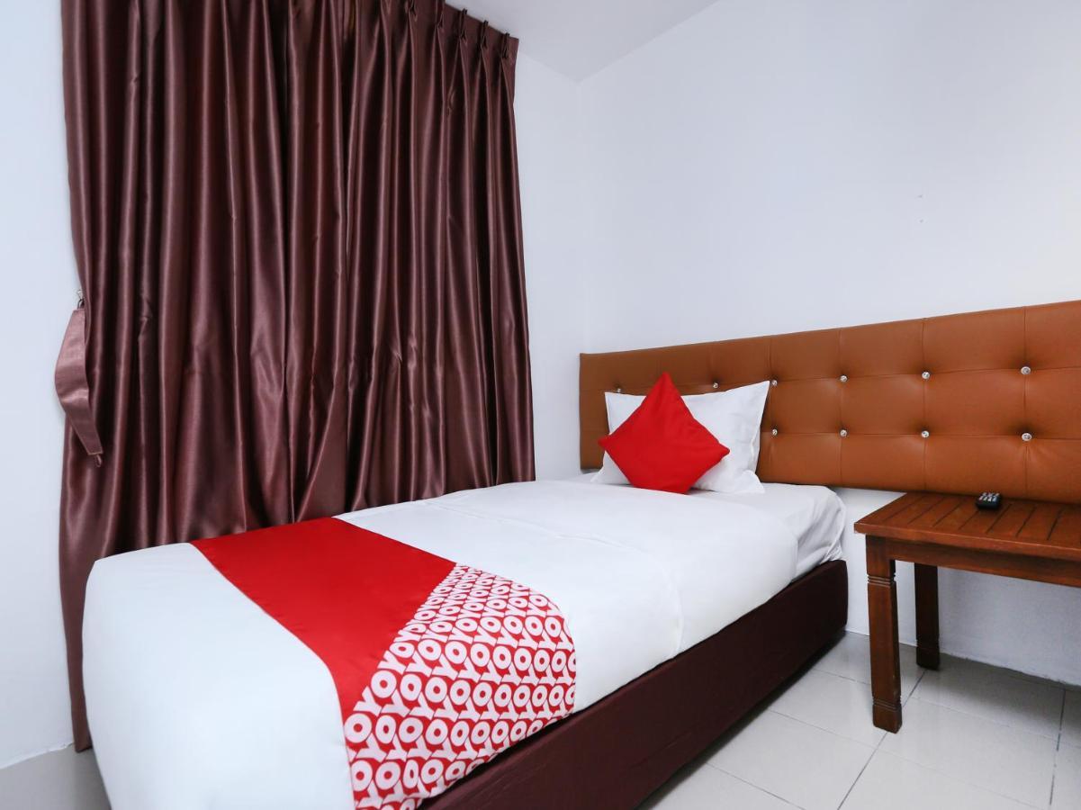 Oyo 89672 Eg Hotel Jj Johor Bahru Eksteriør billede