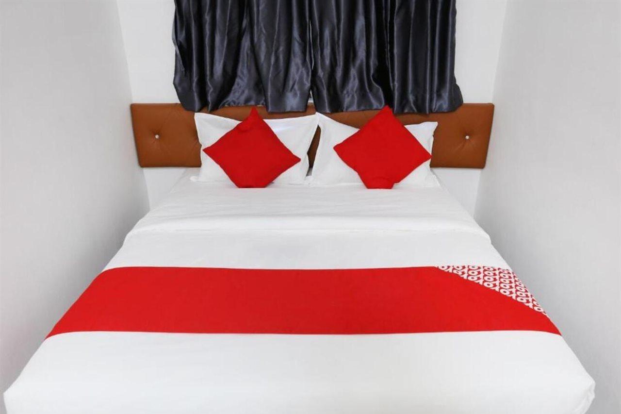 Oyo 89672 Eg Hotel Jj Johor Bahru Eksteriør billede